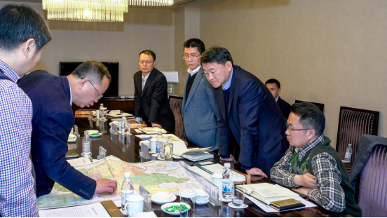 集团党委书记、董事长任丁会见峨边 县委书记谭焰一行